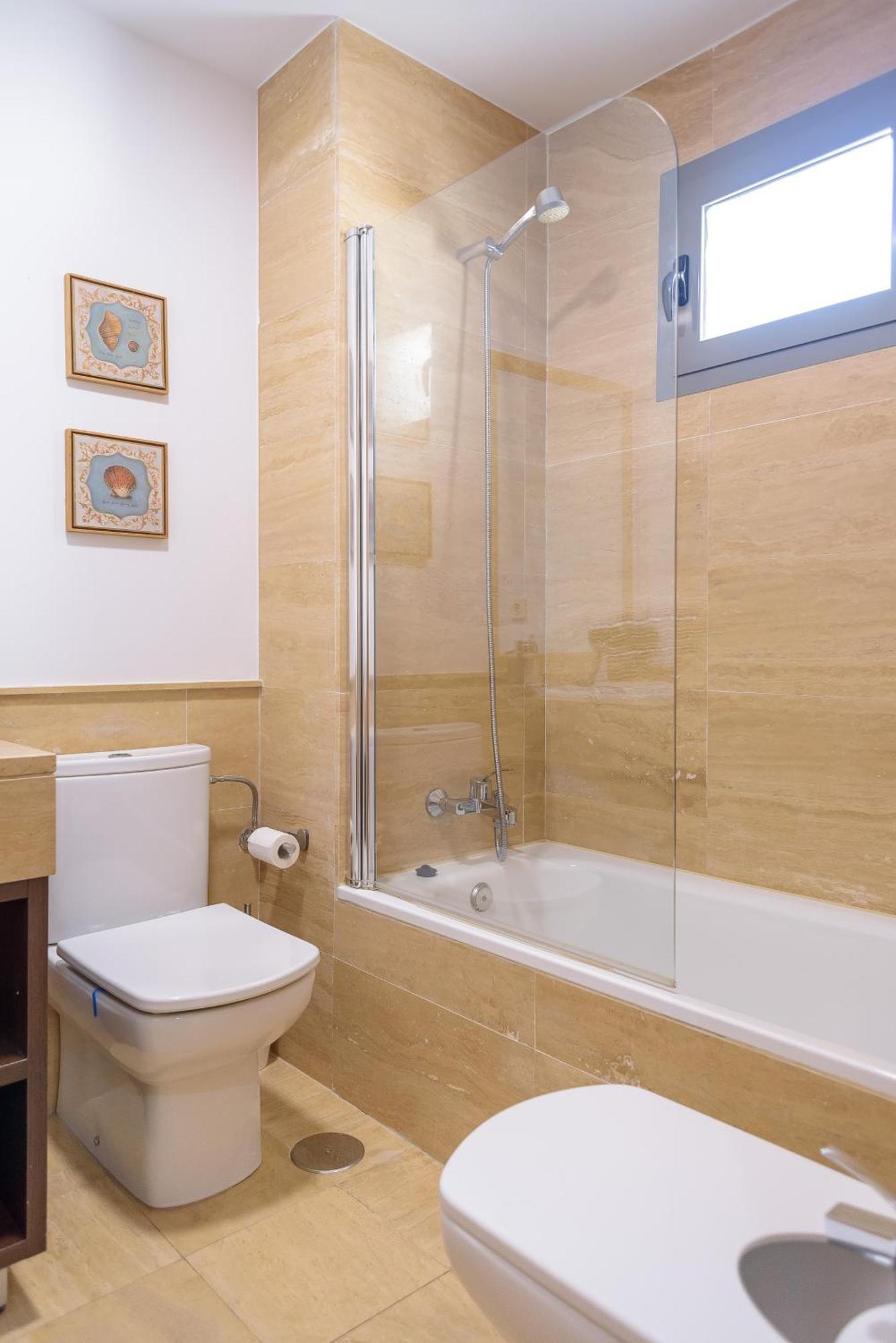 Atico Con Terraza Y Vistas, Parking Gratuito Apartment Malaga Exterior photo